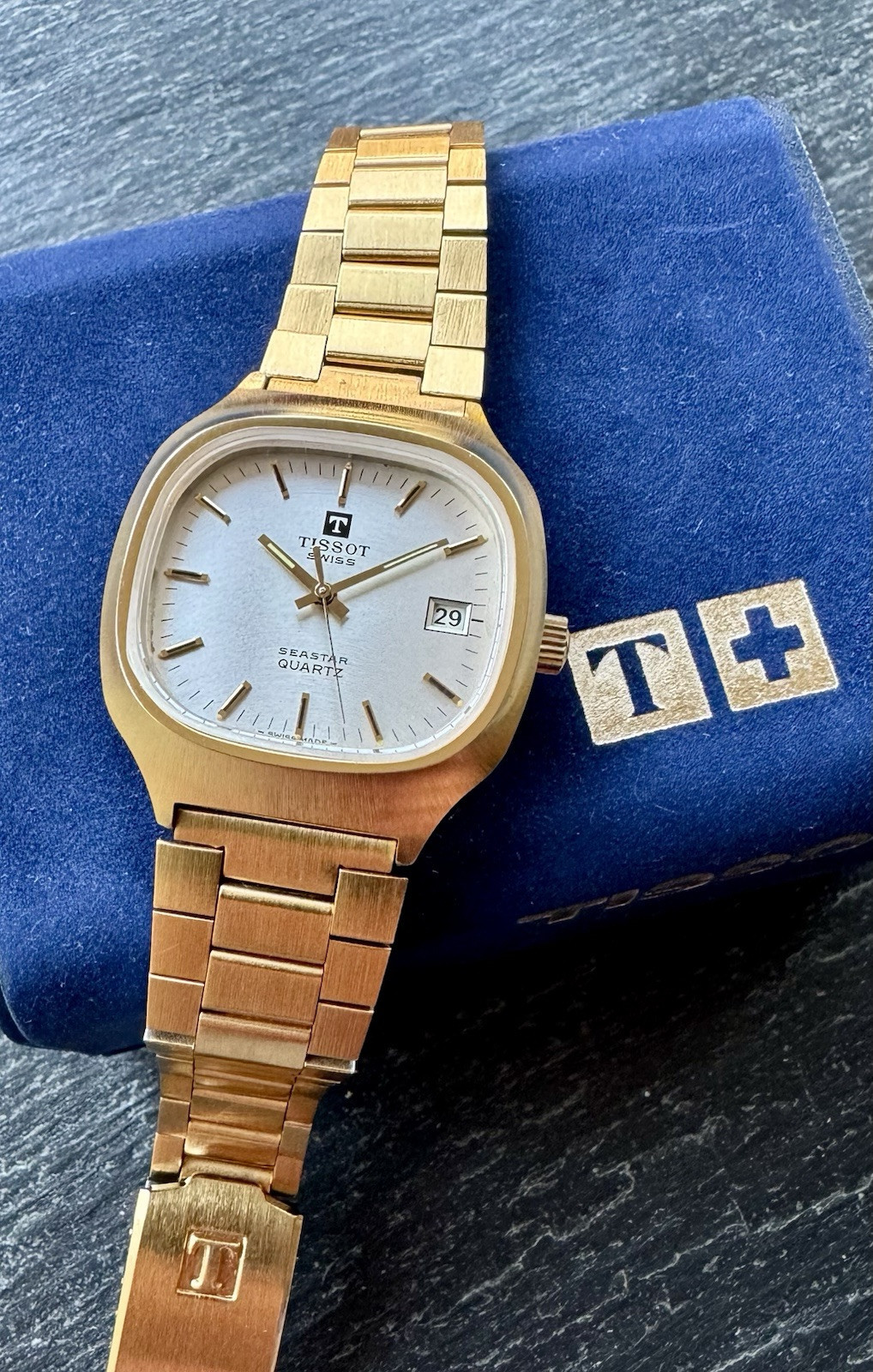 ヴィンテージTISSOT SEASTAR クォーツ タンク 本体 電池新品 VINTAGE TISSOT SEASTAR QUARTZ MEN WRISTWATCH REF:40642 CIRCA:1977â