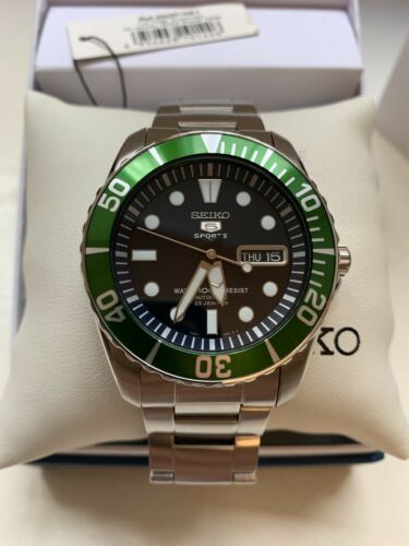 seiko 5 green bezel