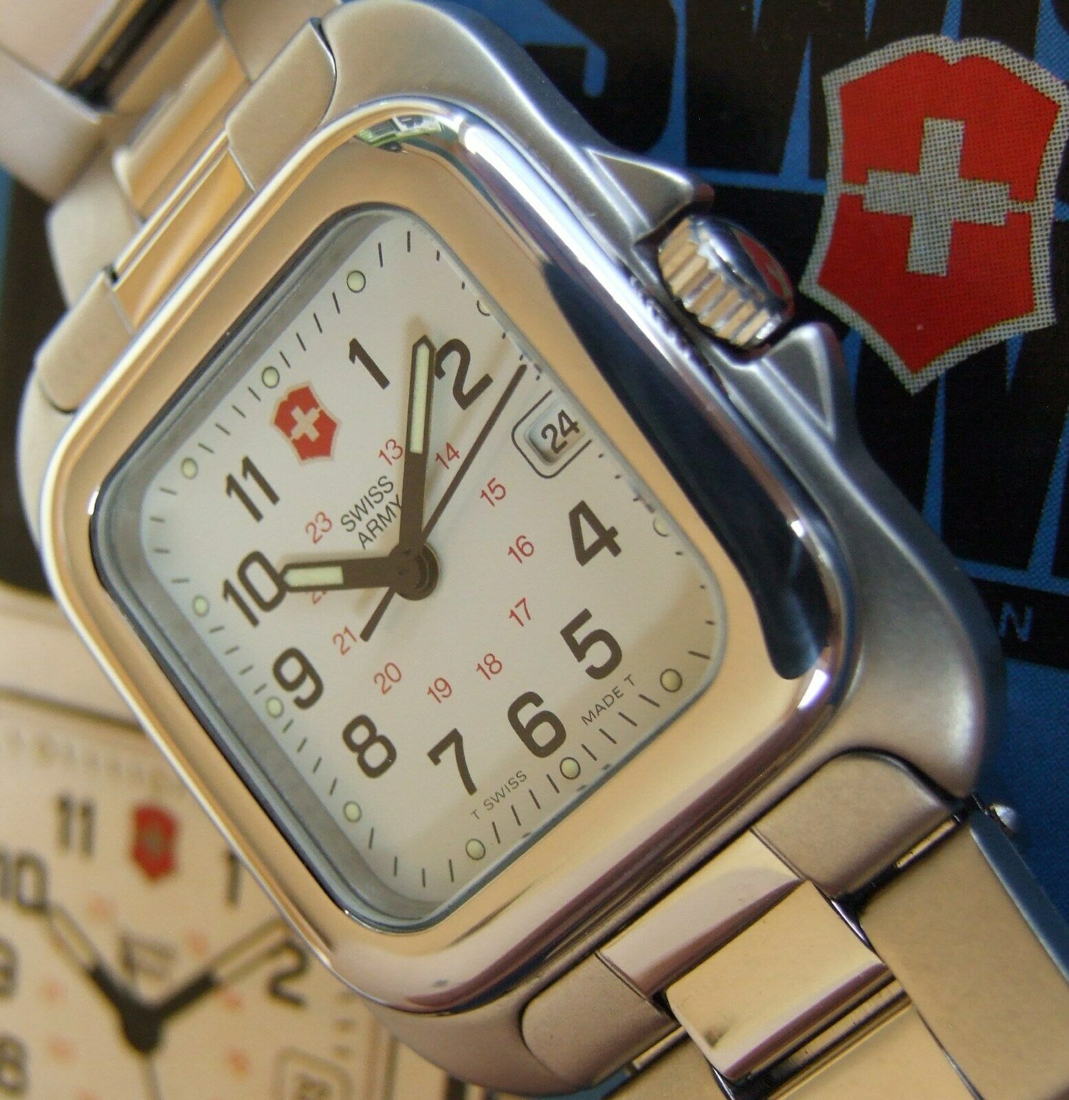 swiss army square watch