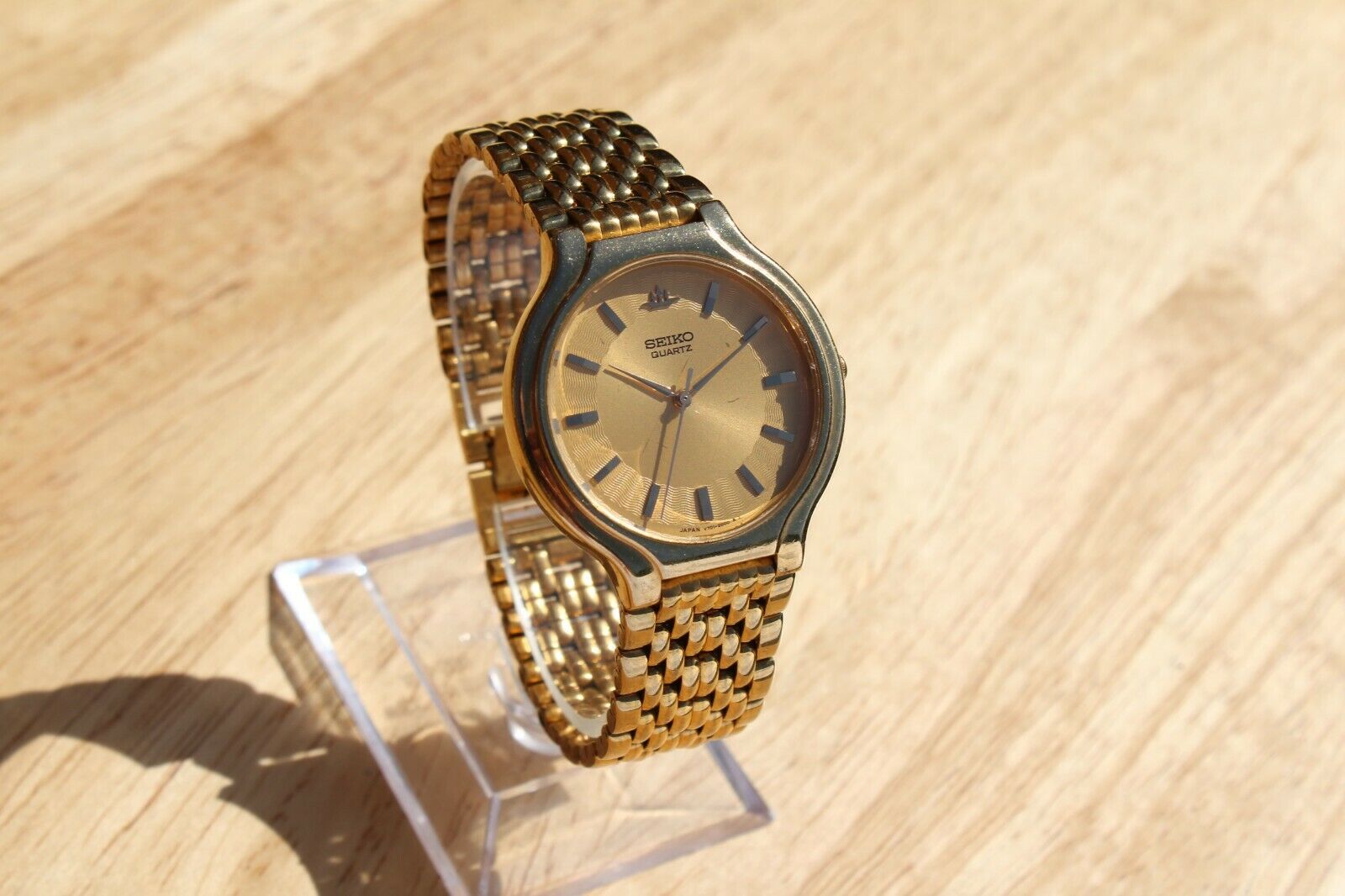 1983 SEIKO V701 1T50 GOLD PLATED WORKING RETRO WATCH WITH THE