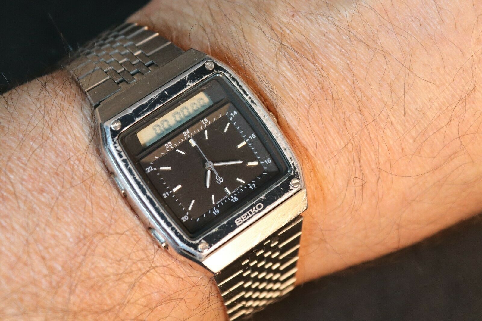 Vintage 1980 SEIKO H357-5010 VINTAGE RARE JAMES BOND DUO DISPLAY 
