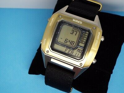 NON Vintage SEIKO Digital Watch AGAM702 BOND G757 DESIGN REISSUE