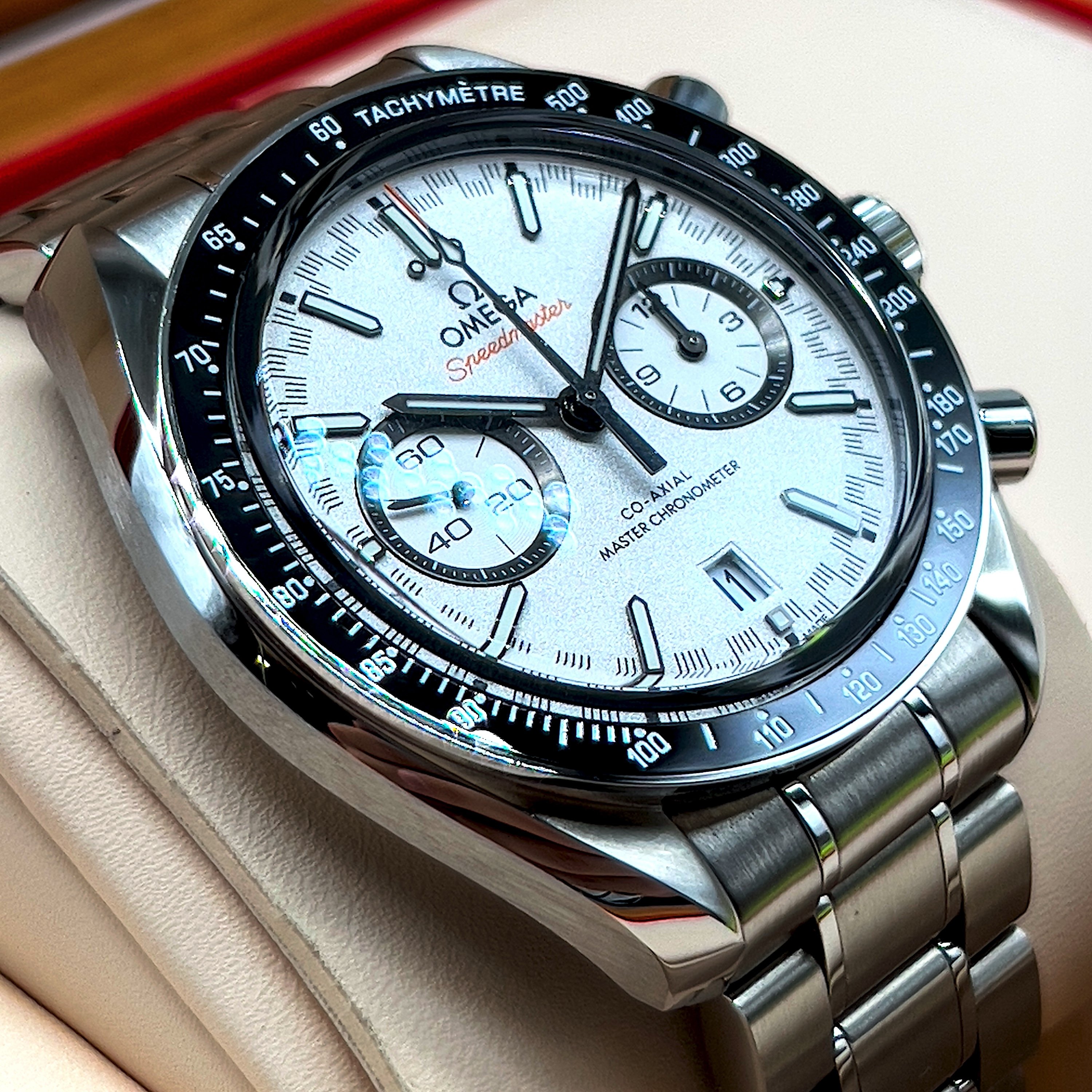 Omega Speedmaster Racing Co Axial White 44.25mm 329.30.44.51