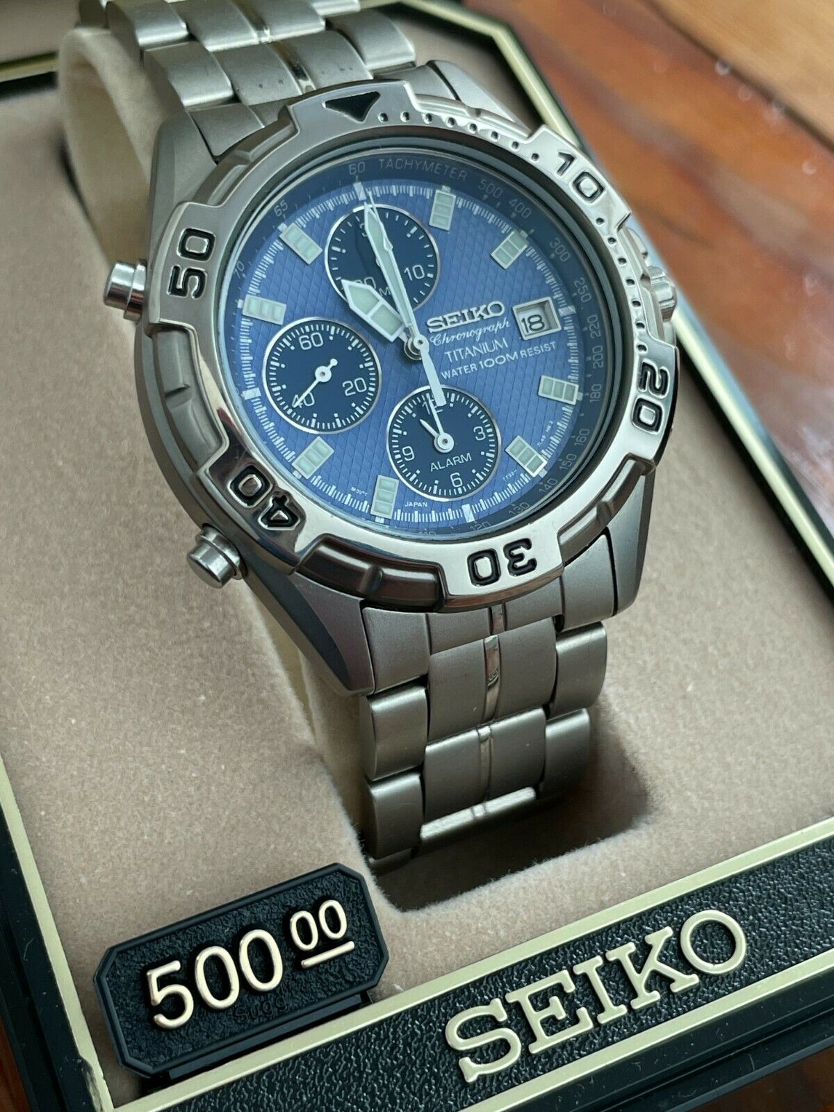 0850fe00-e8b4-4248-a22e-