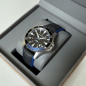 HAMILTON KHAKI King SCUBA Navy H645110 Day & Date SS MENS