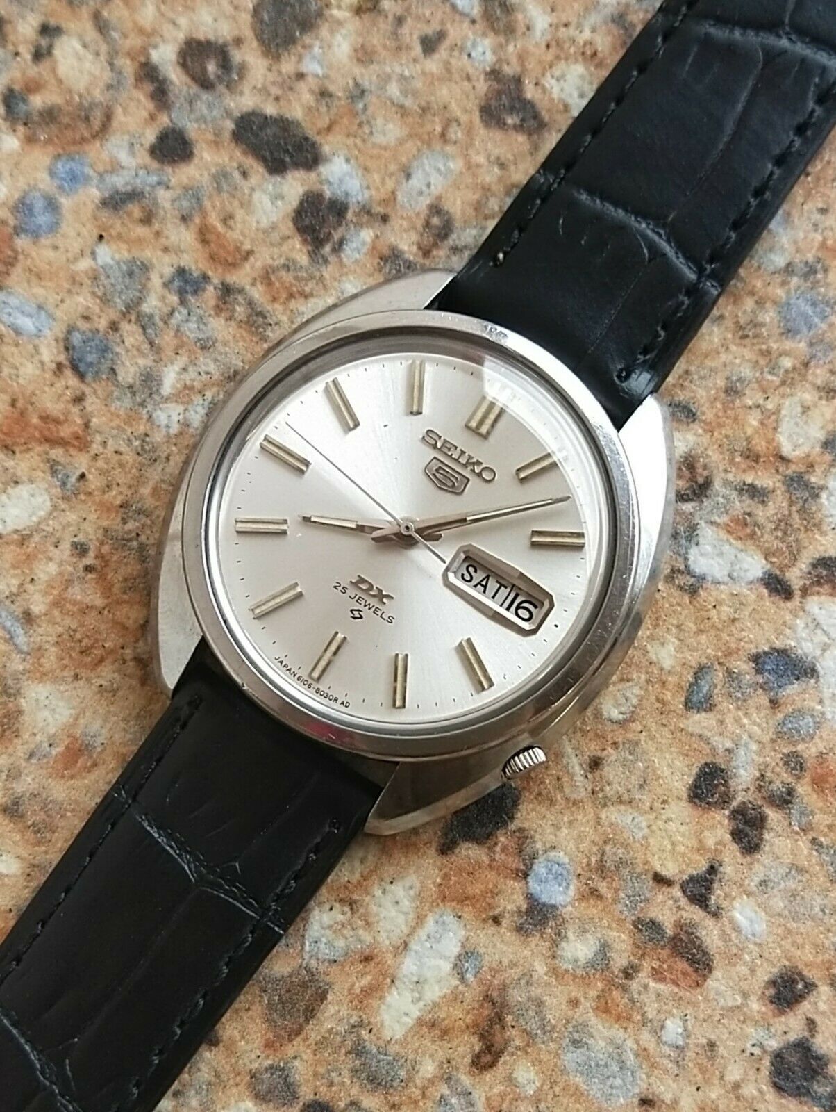 Vintage Seiko 5 DX 25 Jewels Automatic 6106 8010 JDM March 1967 