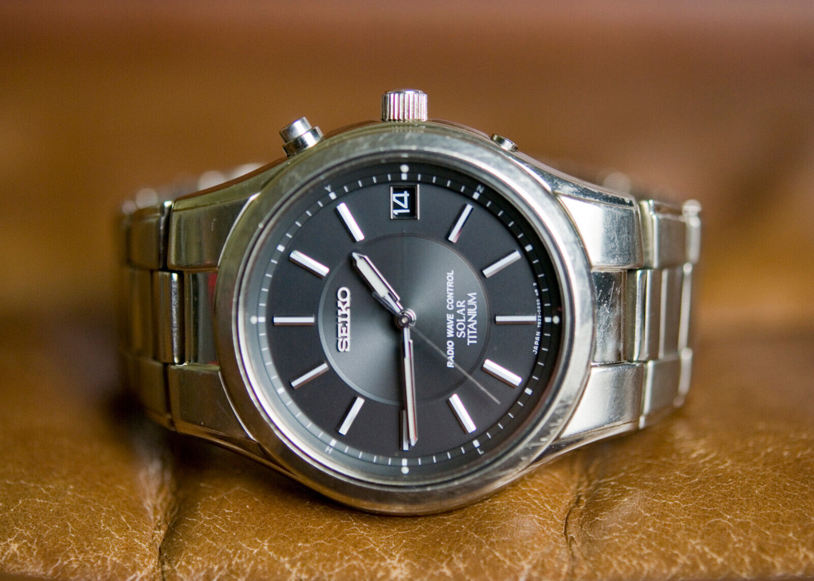 Seiko radio hotsell wave control titanium