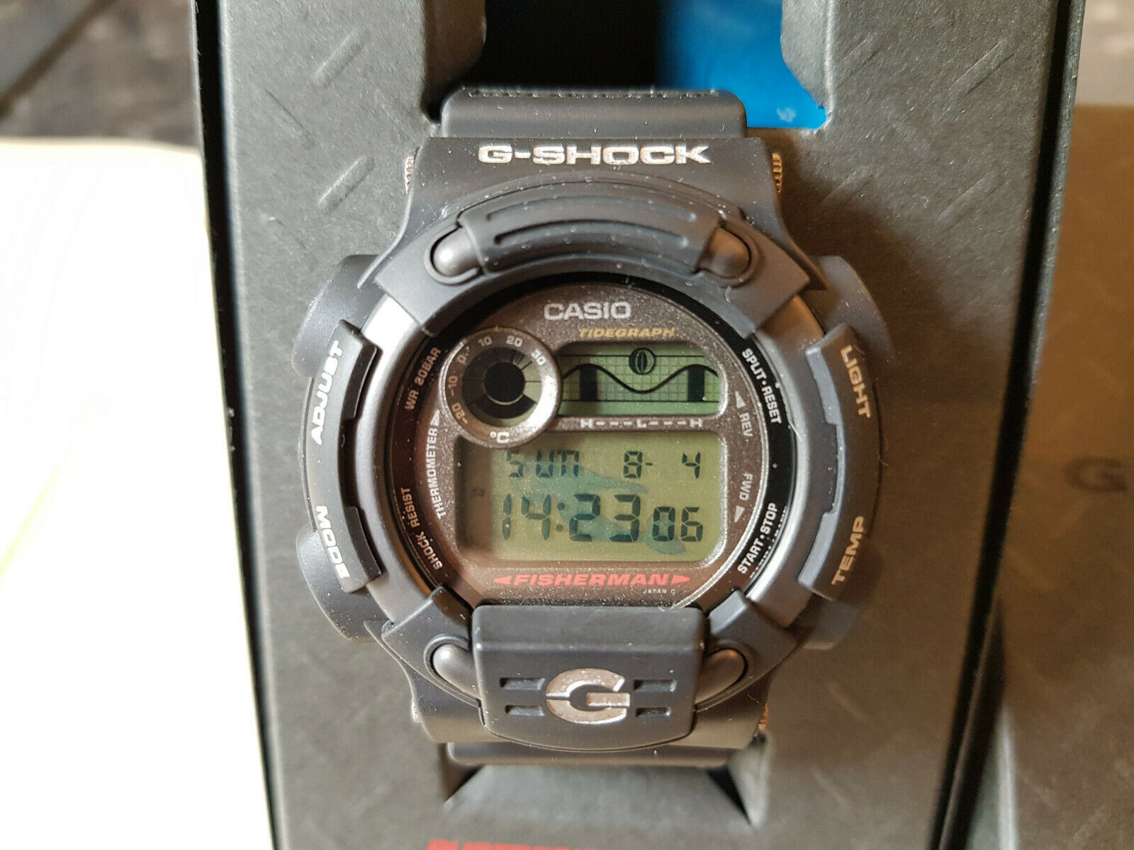 CASIO G-SHOCK FISHERMAN Men In Black DW-8600ZJ-1T (NEW OLD STOCK