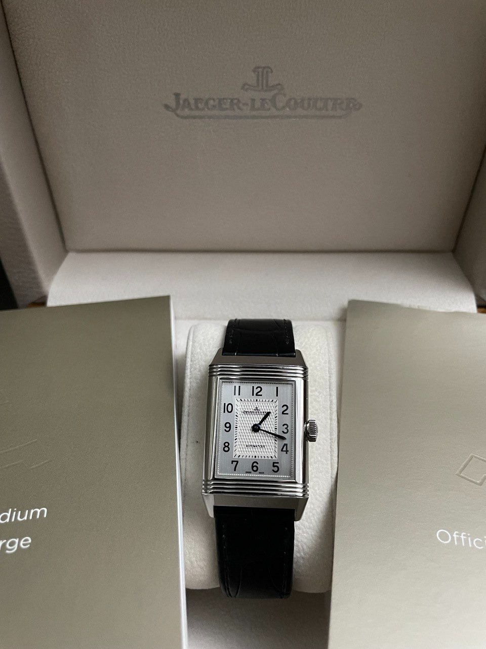 Jaeger LeCoultre JLC Reverso Classic Medium Thin Automatic Mono