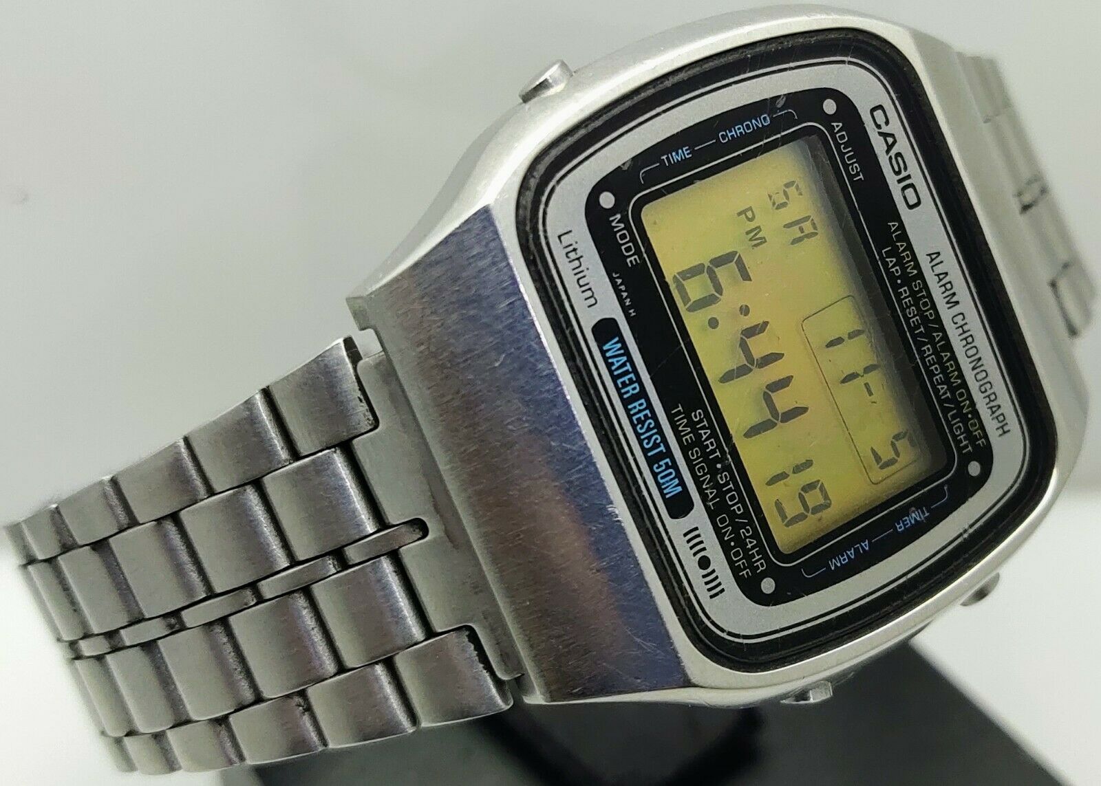 VINTAGE CASIO 106 W-52 DIGITAL WATCH | WatchCharts Marketplace