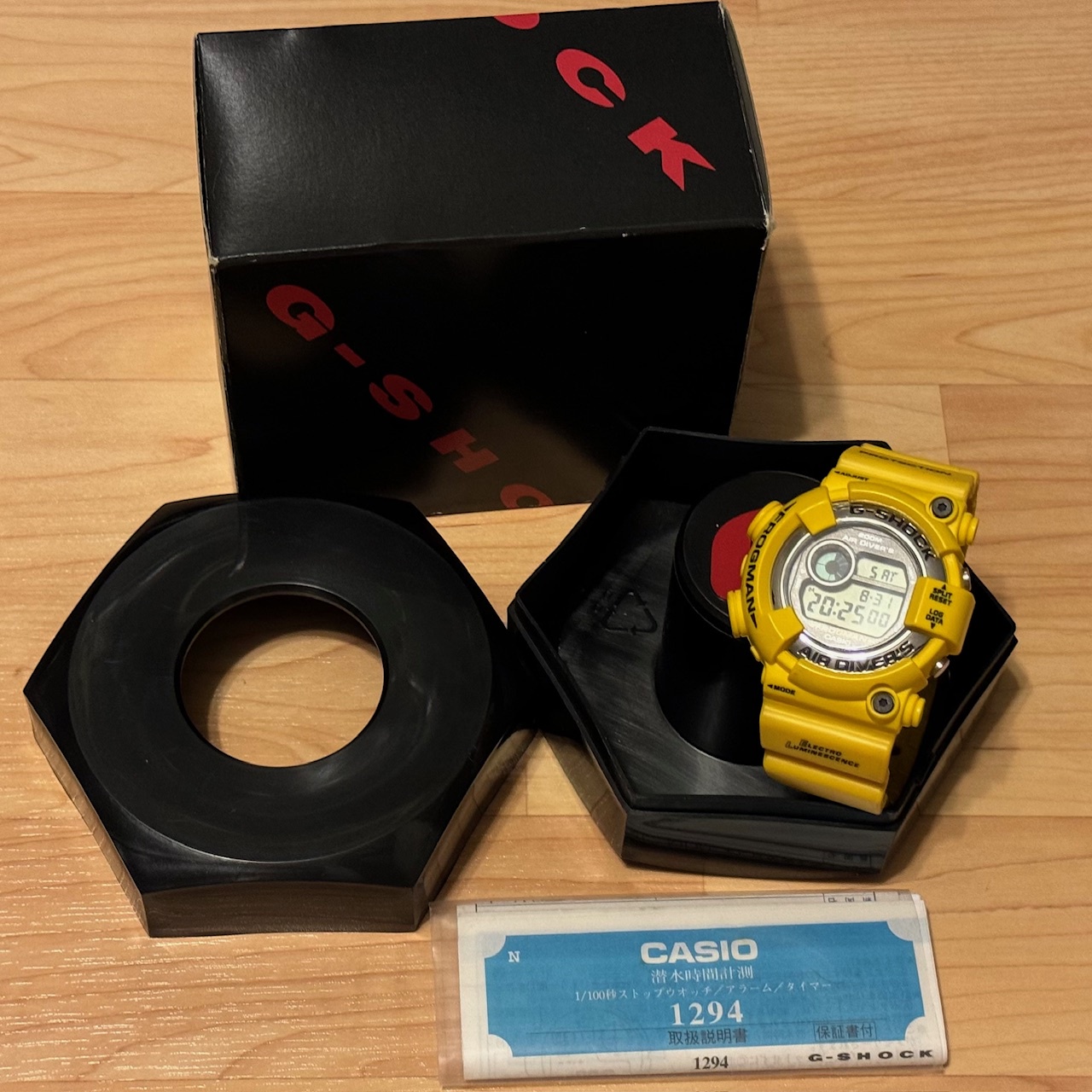 WTS] Casio G-Shock DW-8250Y-9T Frogman Titanium Men in Yellow 8200
