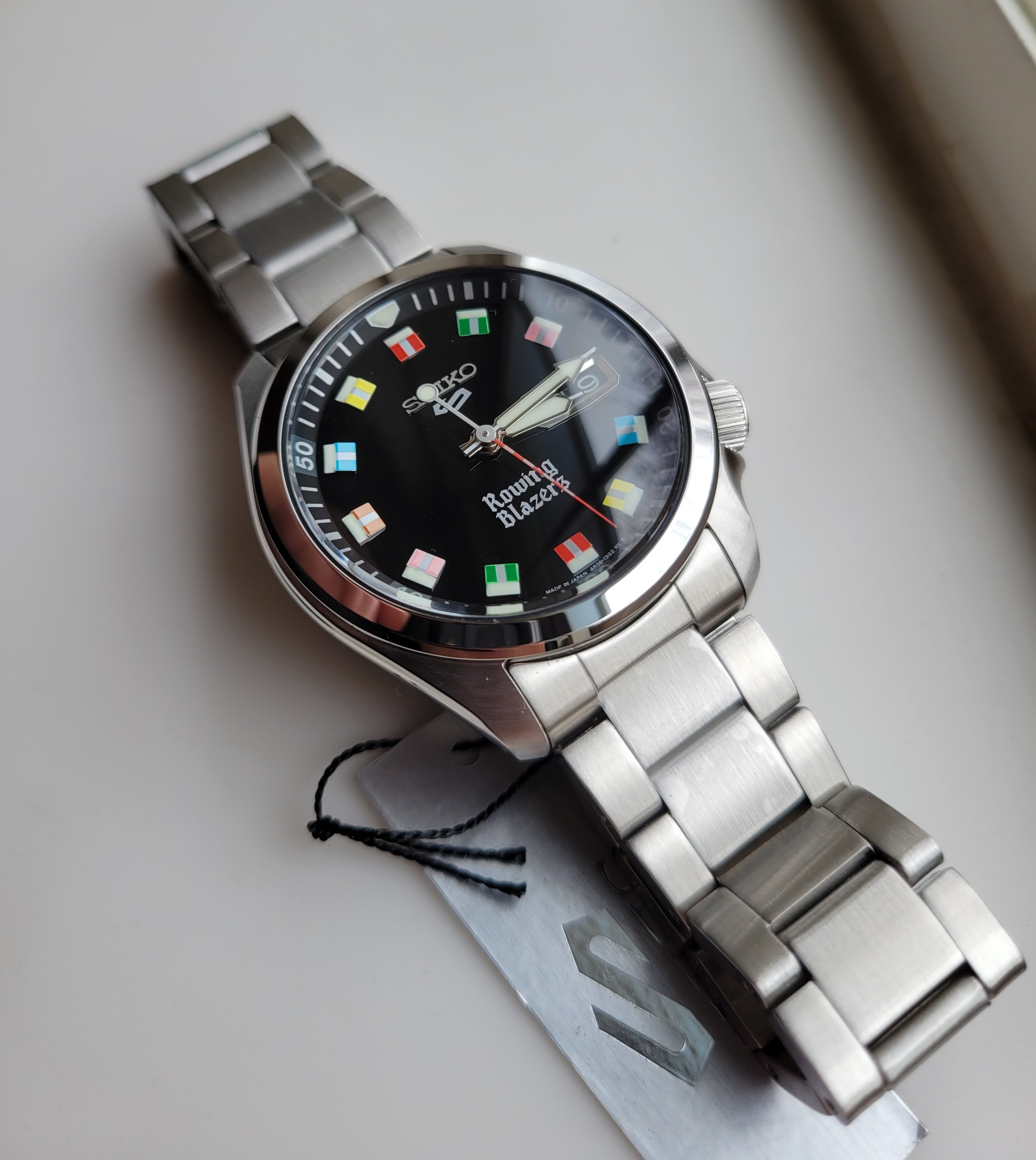 699 USD] [FS]: Seiko 5 Sports x Rowinf Blazers SRPJ63 Limited Edition  Unworn | WatchCharts