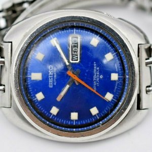 Vintage SEIKO Automatic 6106-8237 Men's Watch Blue Face Day Date 17 Jewels  | WatchCharts