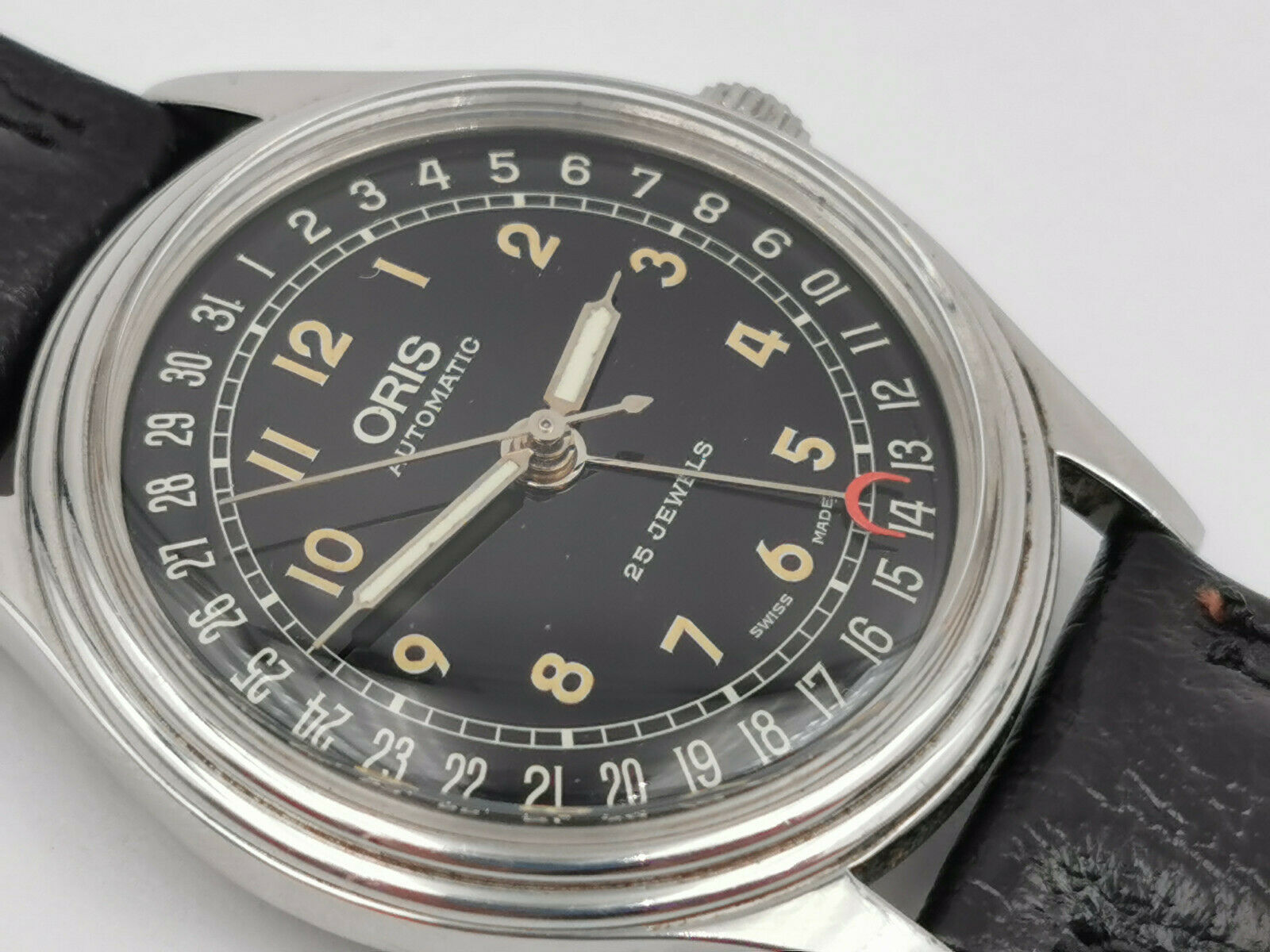 Vintage ORIS 7470 Pointer Date Automatic 25 Jewels Black Dial