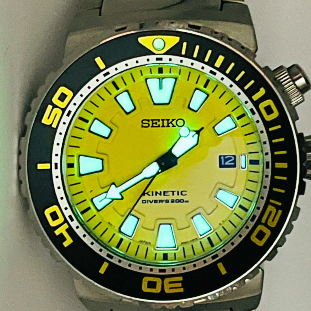 Very Rare Vintage Seiko Yellow Dial face Kinetic 200m Air