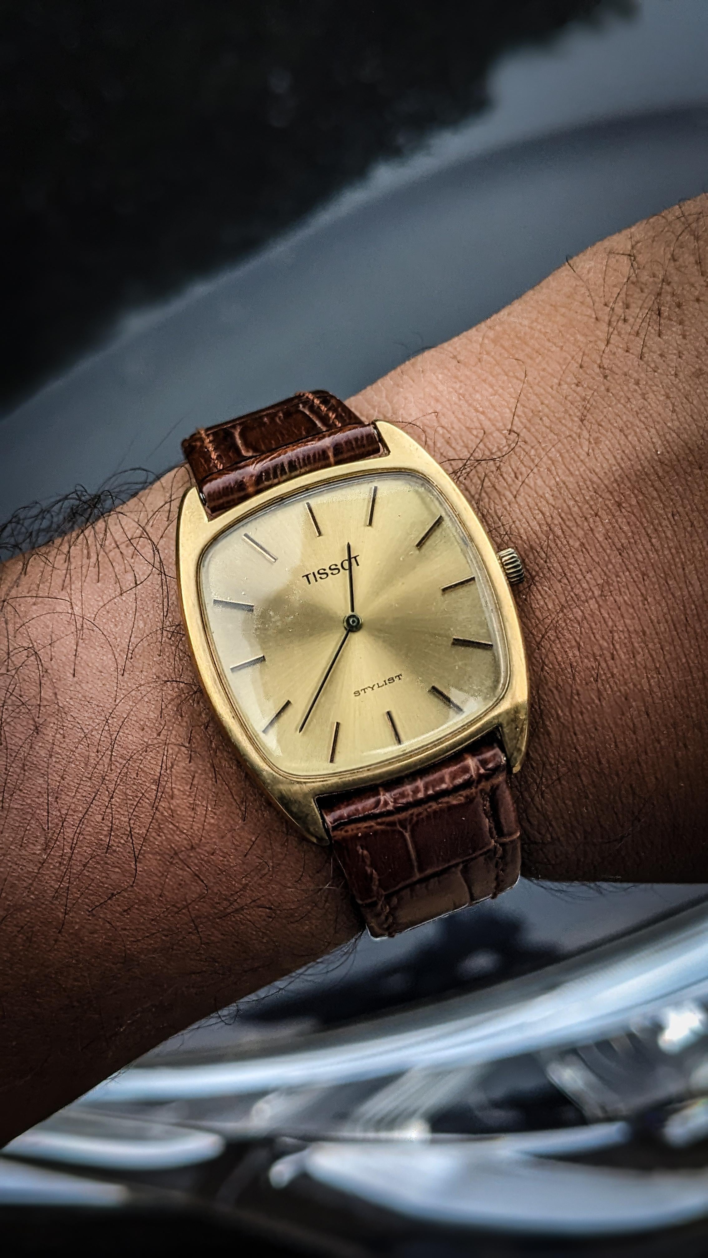 Tissot stylist quartz gold sale