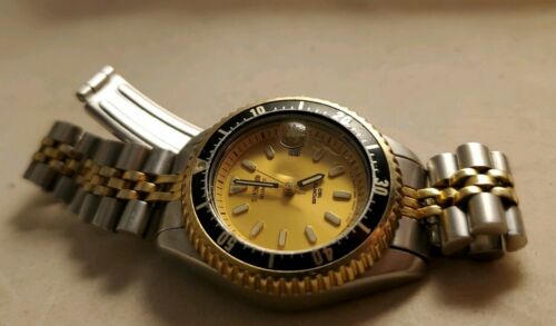 Rare Retro Seiko 7N82-6A20 women's sports 150 gold black quartz
