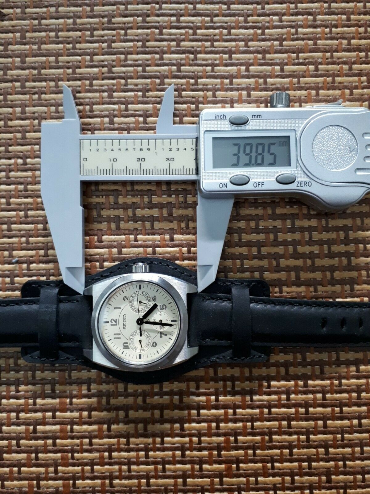 ①新品SEIKO「S」サス デイデイト5Y89-0A50 SCFM001シルバー 451132204_1035737695221110_800