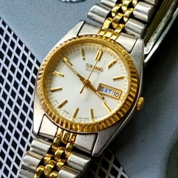 Seiko 7N83-0041 Day-Date Ladie's watch Fluted Bezel Jubilee bracelet ...