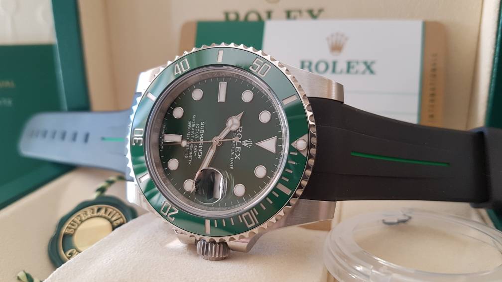 Rolex Submariner Hulk 116610LV Rubber B and Rolex Oyster