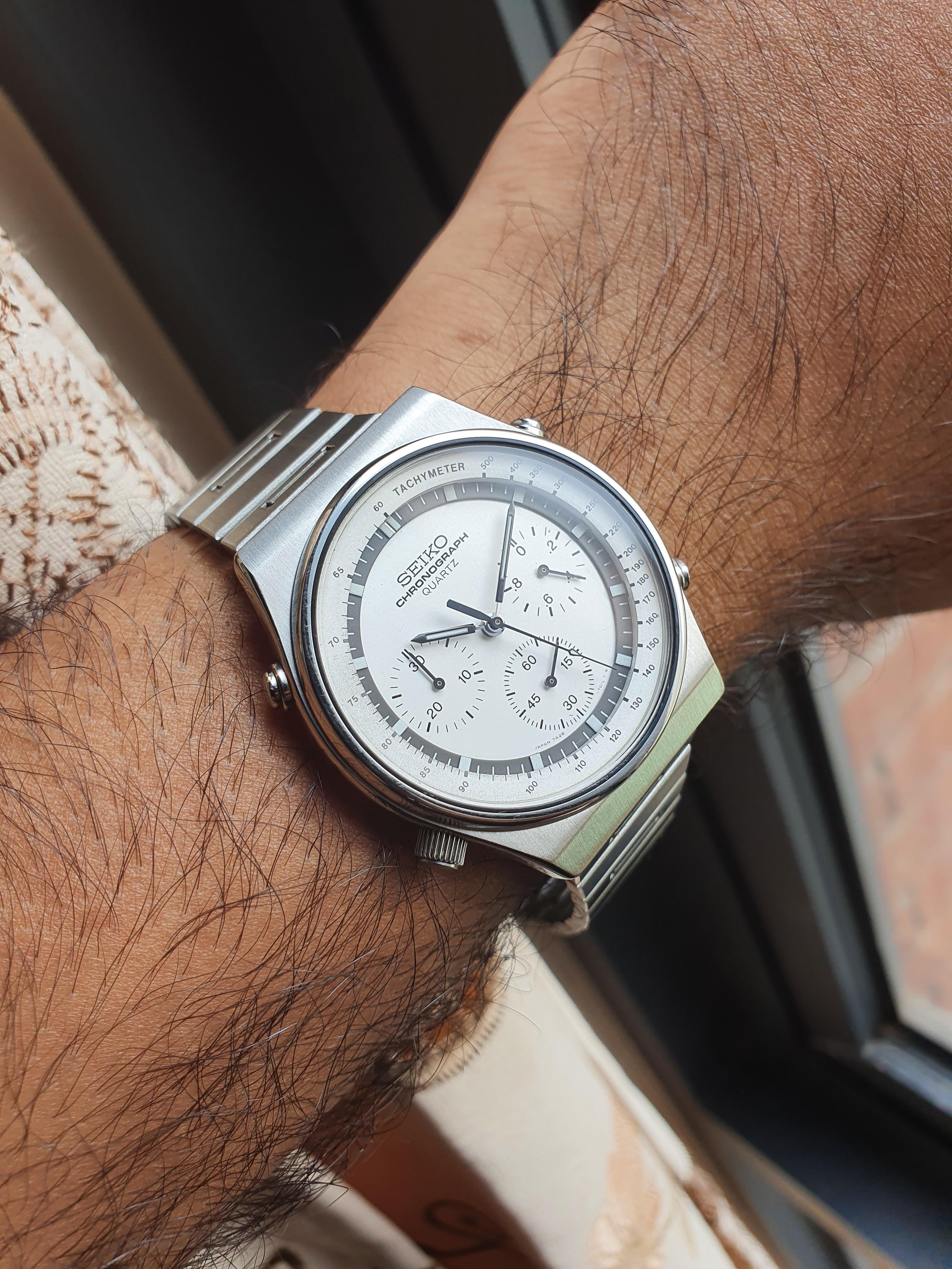 WTS] Seiko White Speedmaster 1982 Vintage Quartz Chronograph 7A28