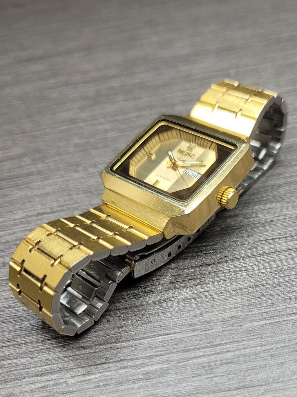 Seiko 5 2906-5620 Vintage Automatic Golden Watch Japan Made Rare