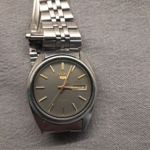 Vintage Seiko 5 7009-8740 Day Date Manual Wind Wristwatch 1980'  attention | WatchCharts
