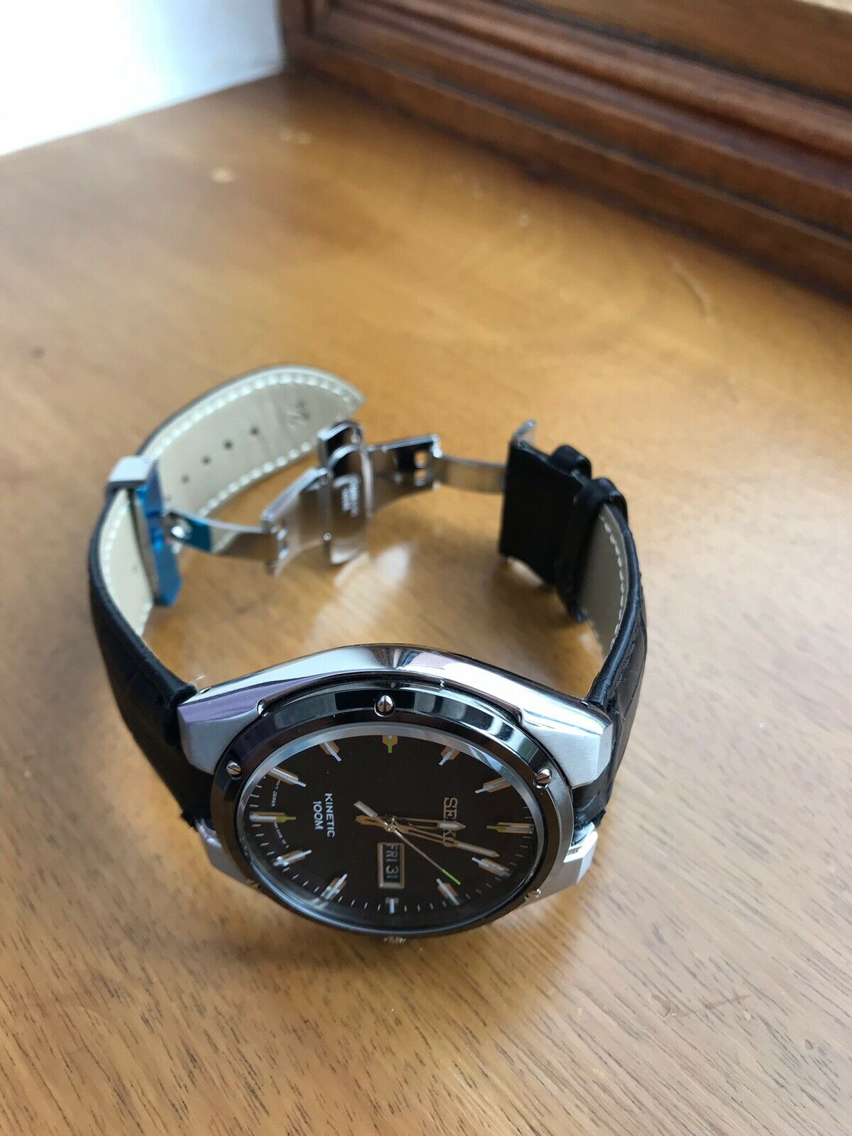 Seiko Kinetic 5M83-0AB0 Watch | WatchCharts Marketplace