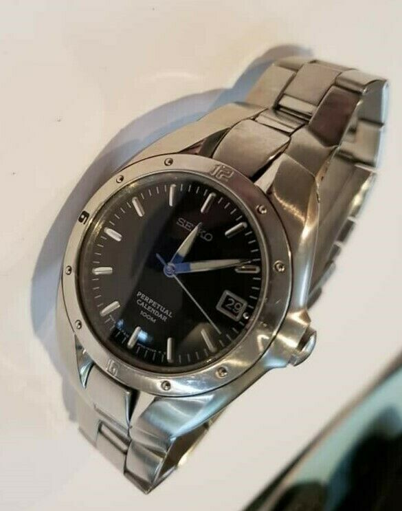 Vintage Seiko perpetual calendar 100m 8f56-0150