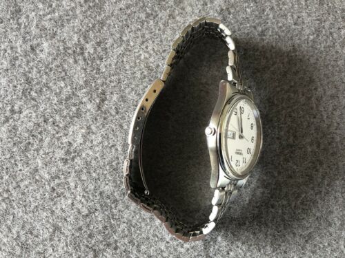 Seiko Quartz Vintage 7N43-8A39 Stainless Steel Military Style Dial