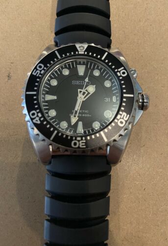 Seiko Kinetic Black Men S Diver Watch Ska Watchcharts