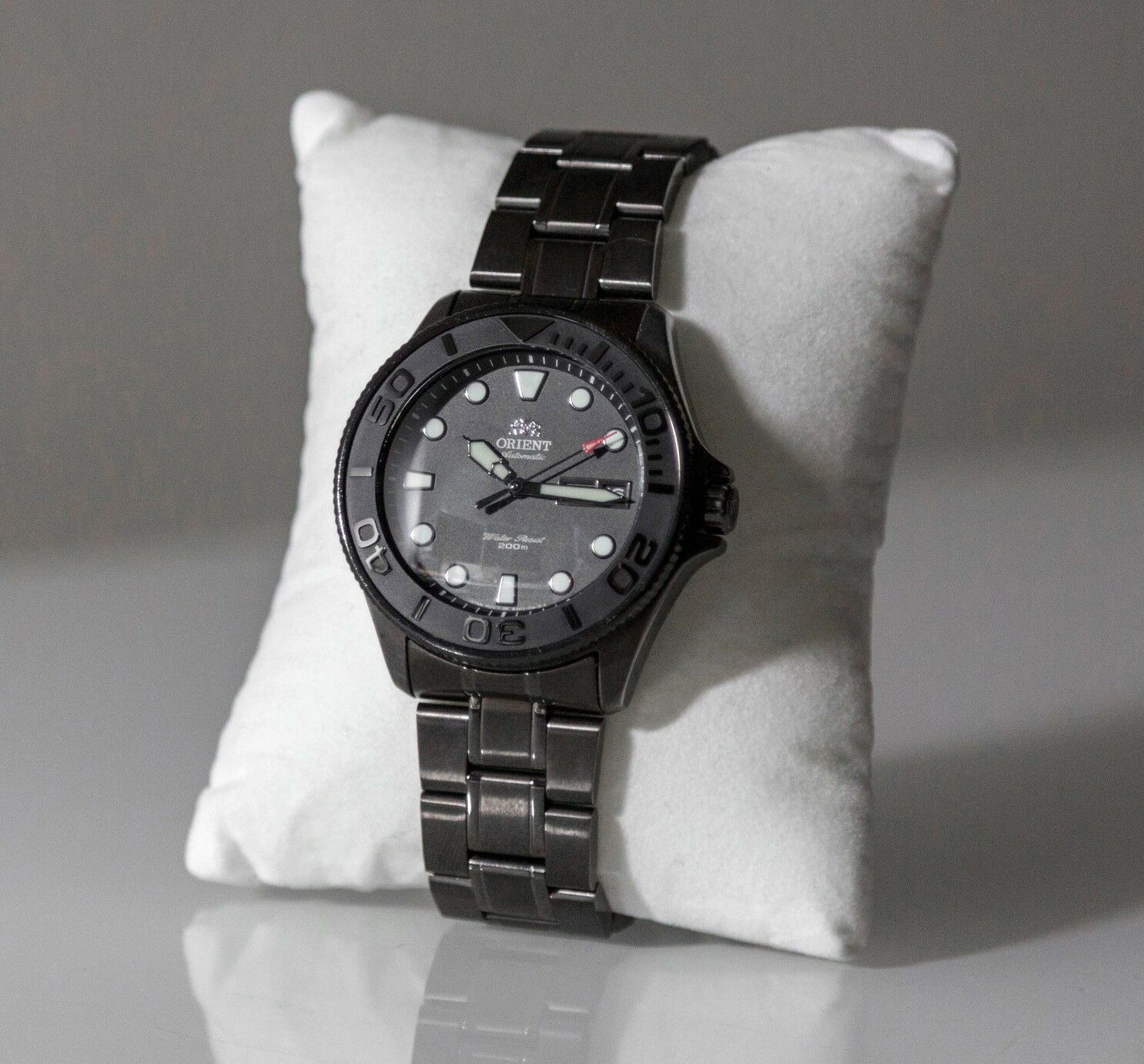 Orient ray raven outlet 1