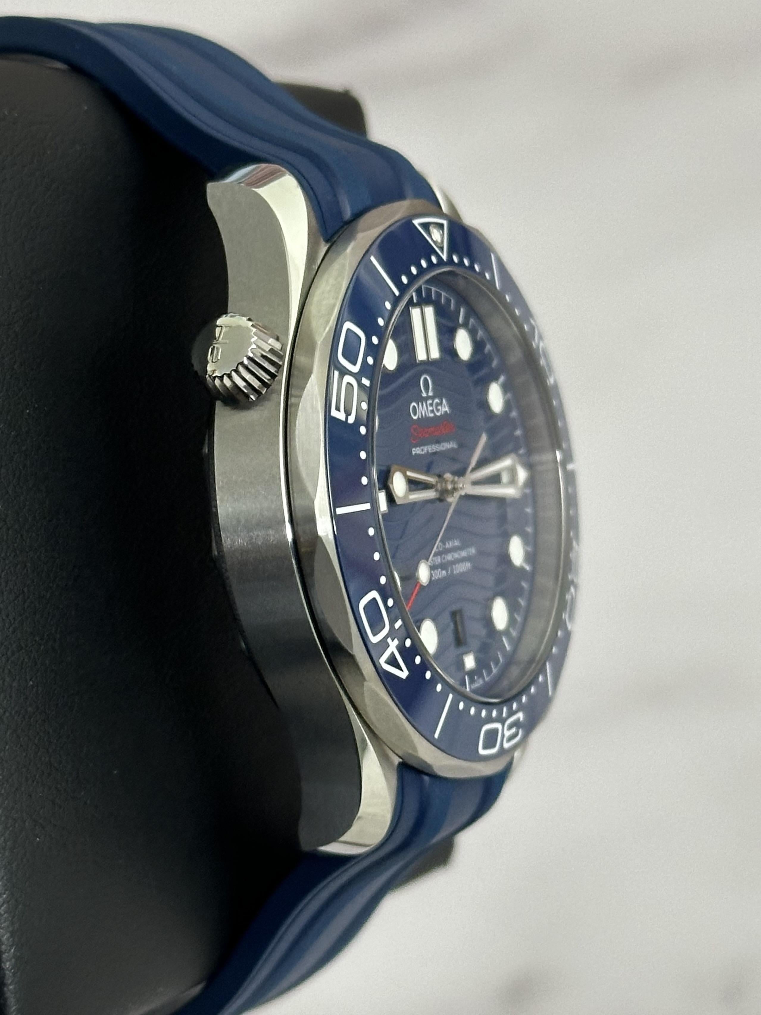 Seamaster blue rubber on sale strap