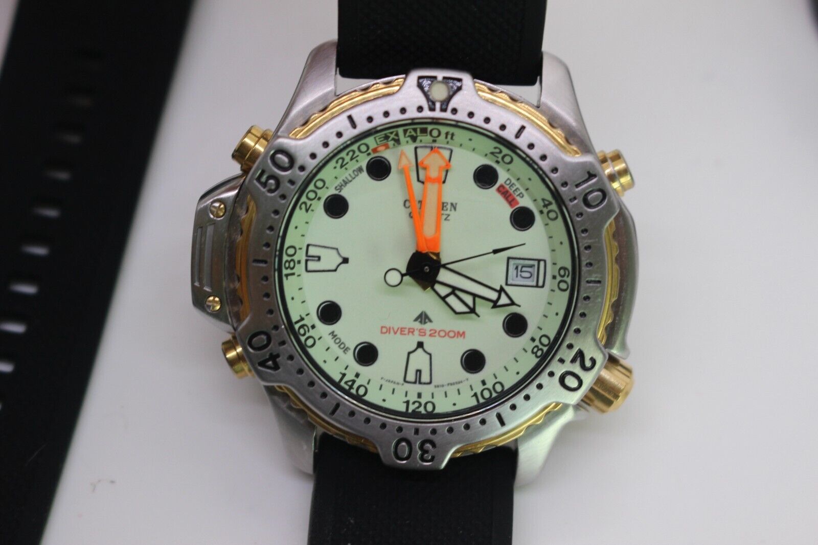 【廃盤プレミア】ランブルフィッシュ('83米) Genuine Men's Citizen Promaster Aqualand Dive Watch 5861 F80057