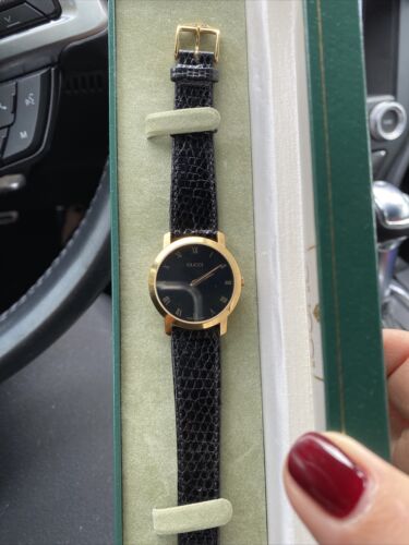 Gucci watch outlet 2200m