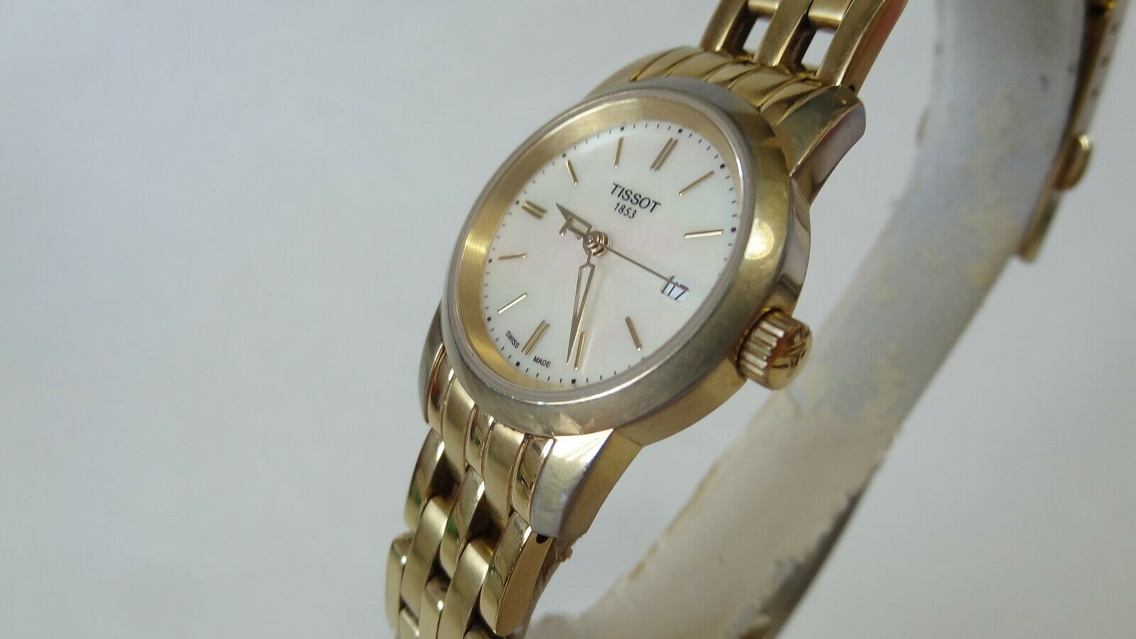 TISSOT DRESS WATCH TO33210A FINE CONDITION GOLD