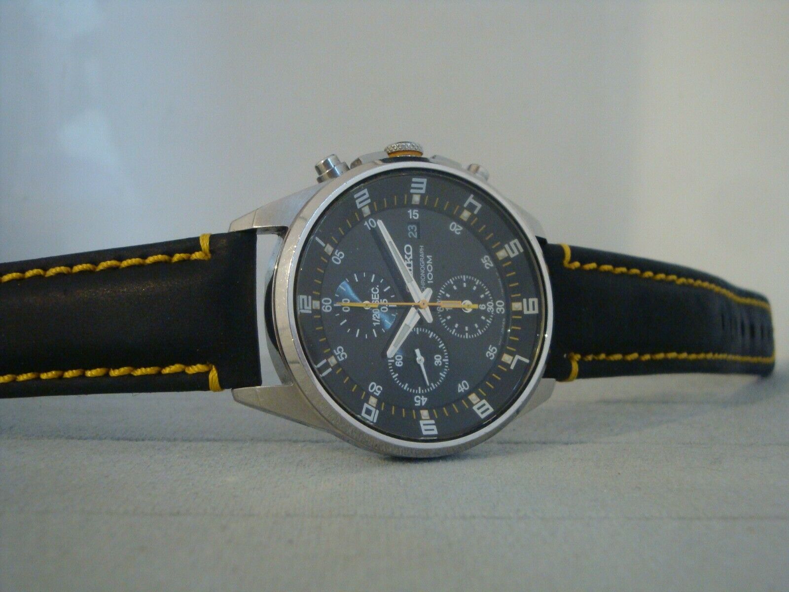 Seiko Chronograph. 7T92-0MF0. Gents watch. Unusual black & yellow. Circa  2013 | WatchCharts