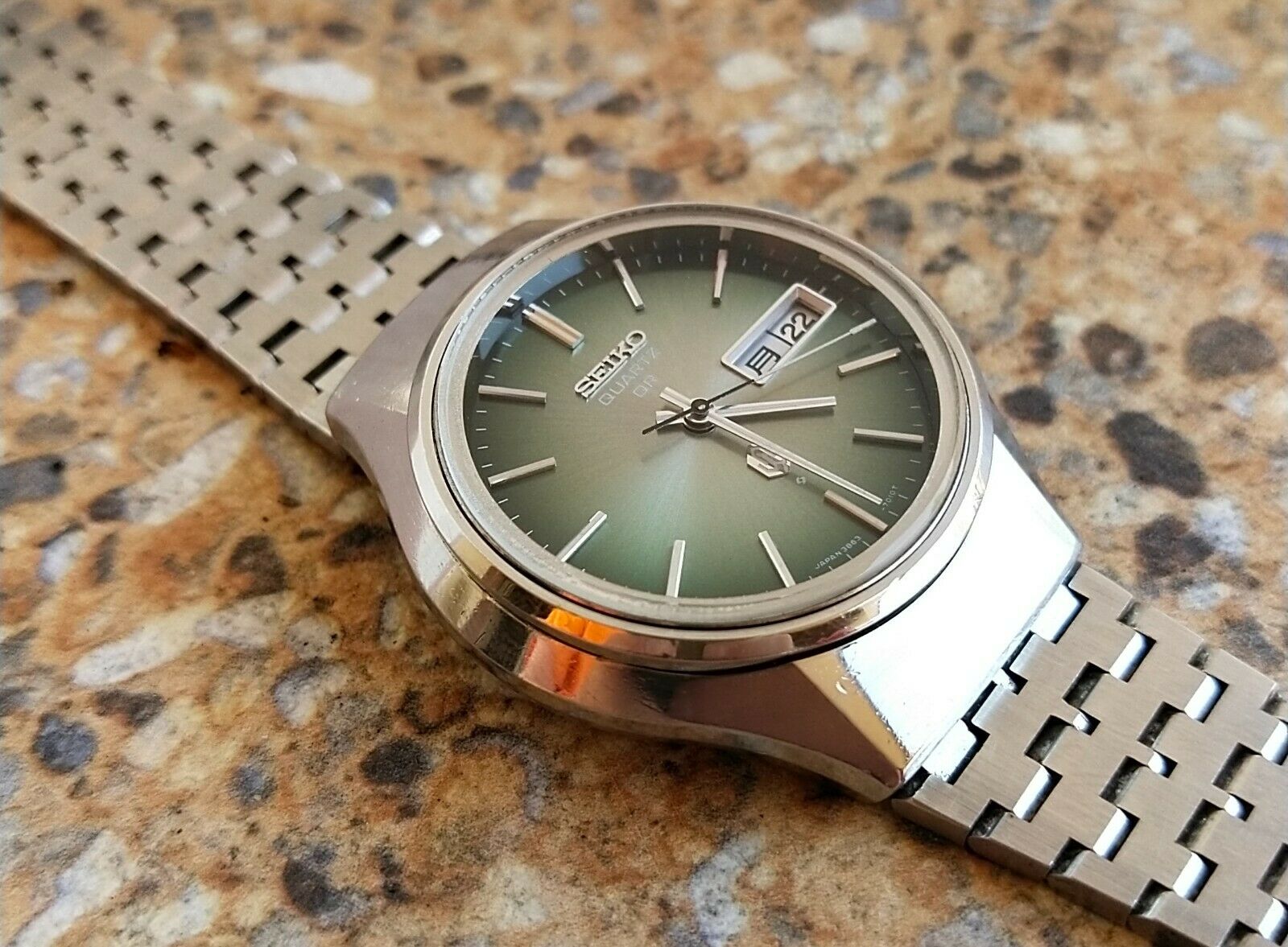 Vintage Seiko Quartz QR JDM 3863 7010 November 1973 Kanji