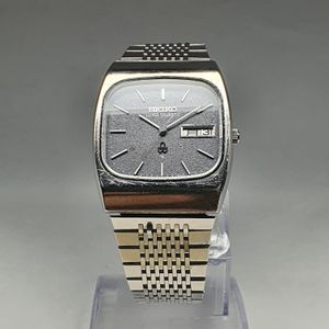 Vintage Seiko DX Watch 25 Jewels TV Dial Day/Date 6106-5410