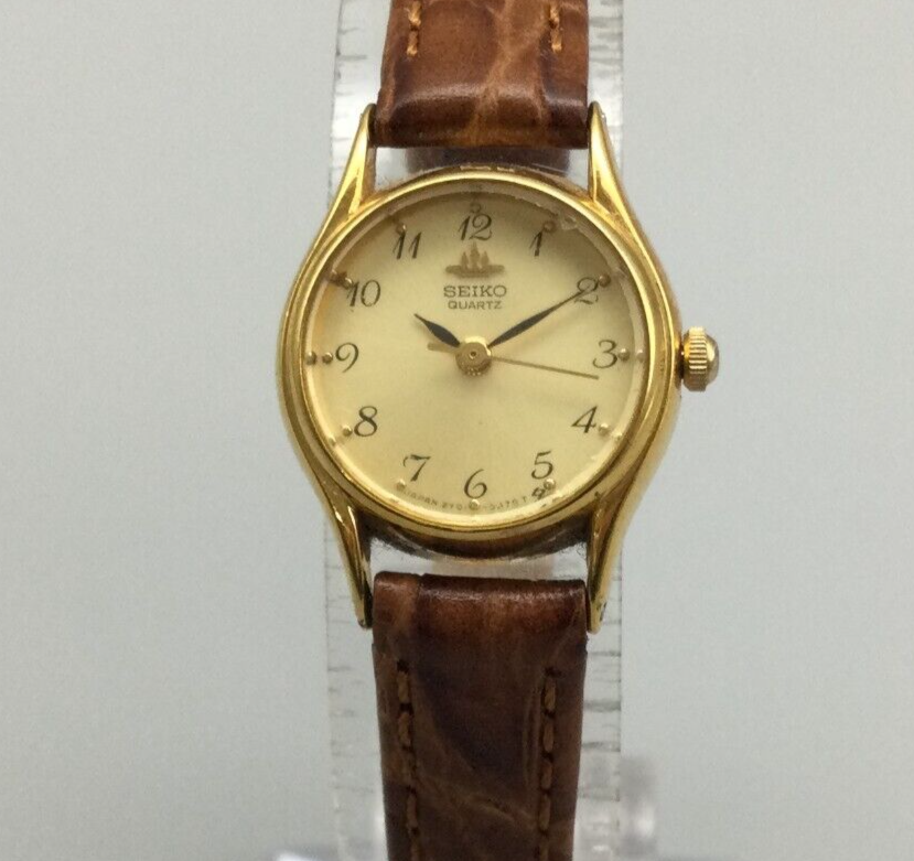 Vintage Seiko Watch Women Gold Tone 2Y01 0A10 Leather Band 18mm