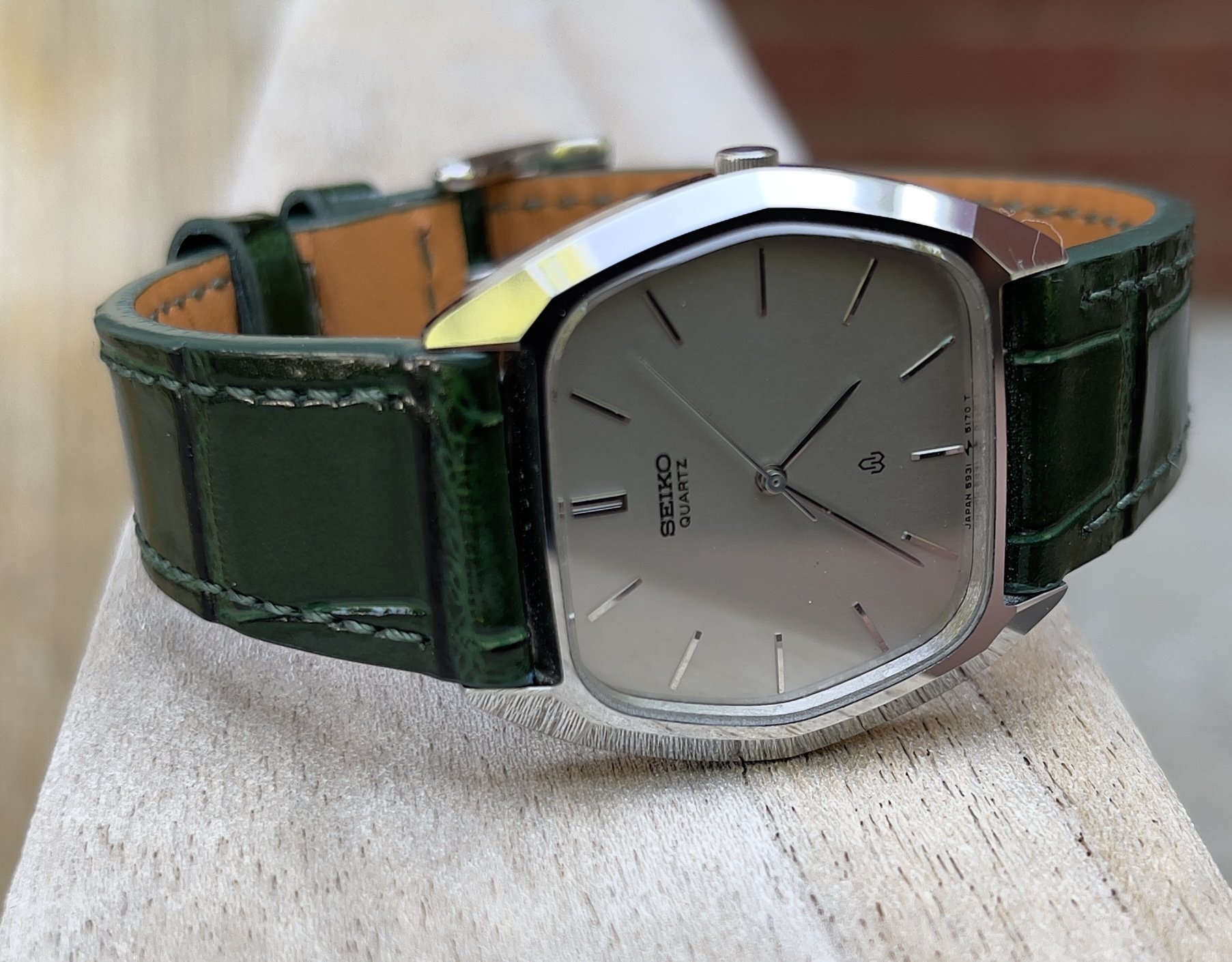 320 USD] Seiko 5931-5180 SHAC Case Vintage Dress Watch - Circa 