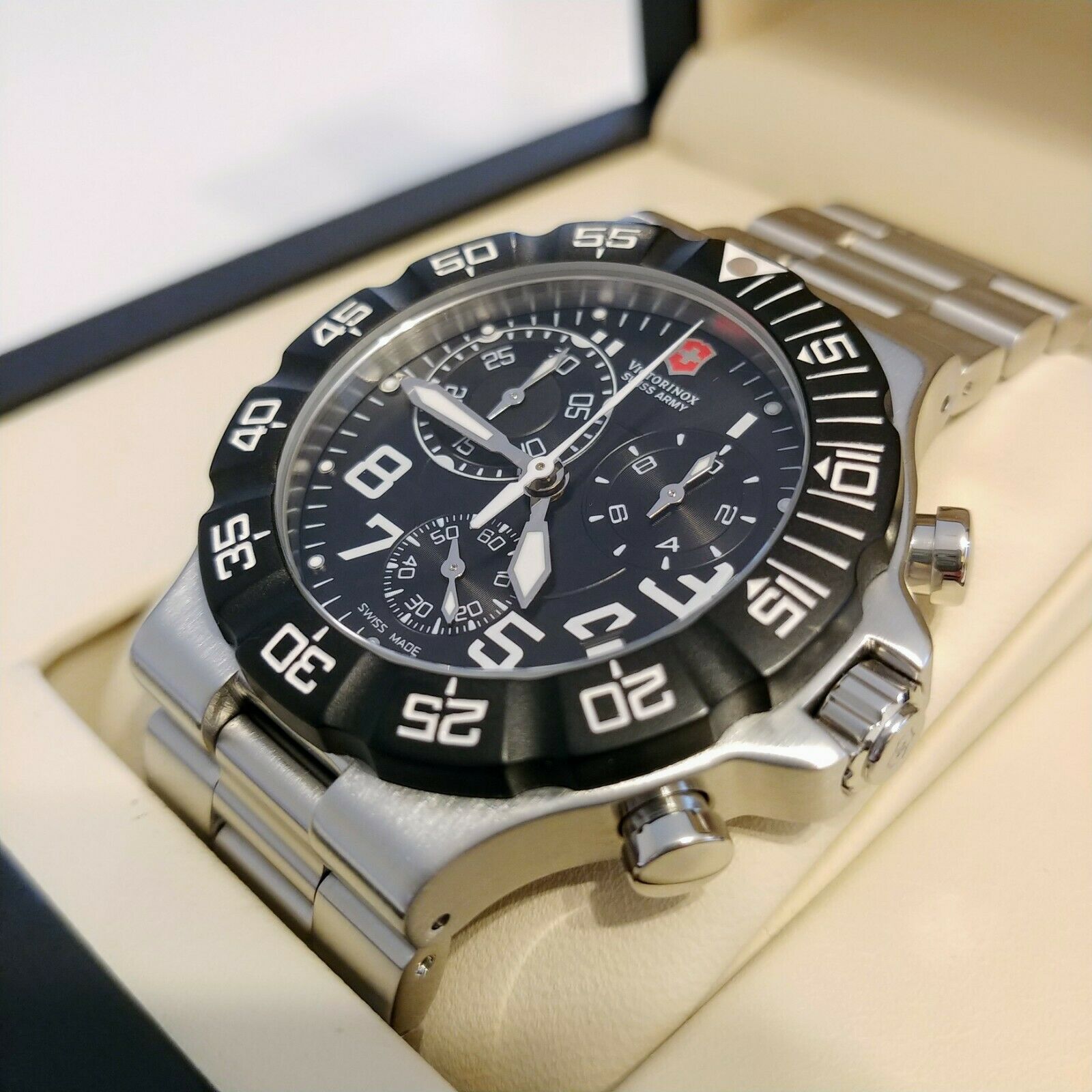 Victorinox Swiss Army Summit XLT Chronograph 241337 Watch *Free