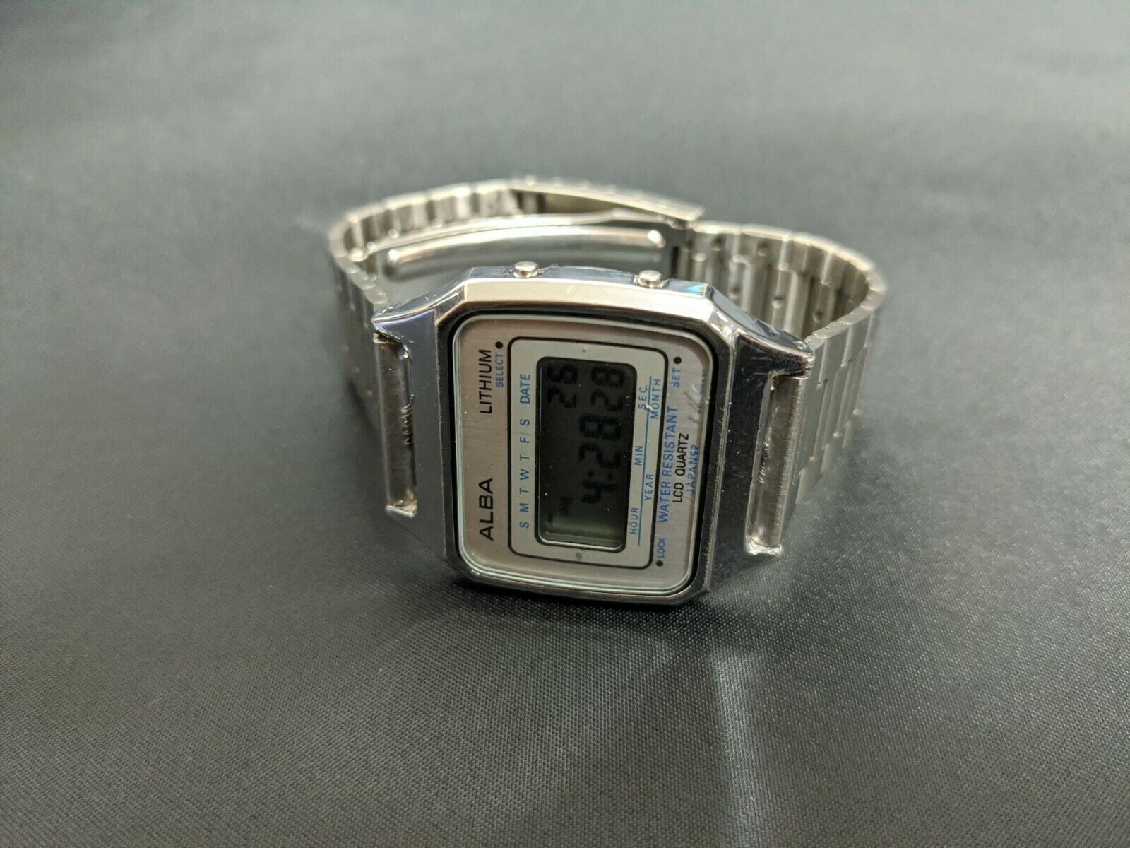 Seiko Vintage ALBA W401-5050 Digital LCD Quartz Japan 