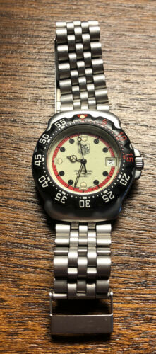 Vintage Man s Tag Heuer 200 Meter Dive Watch glow In Dark Face