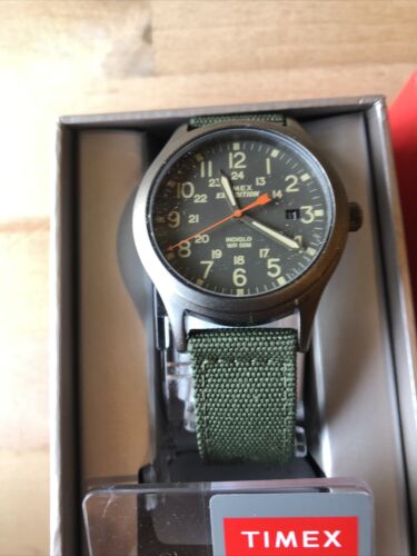 Timex Unisex TW4B13900 Expedition Scout 36mm Green/Black Nylon 
