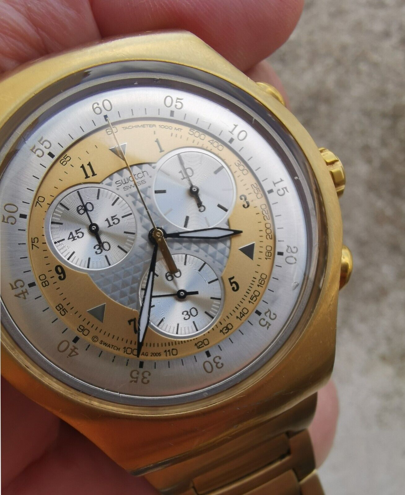 Swatch Irony the Chrono XL yog100 golden chest. yog100g 
