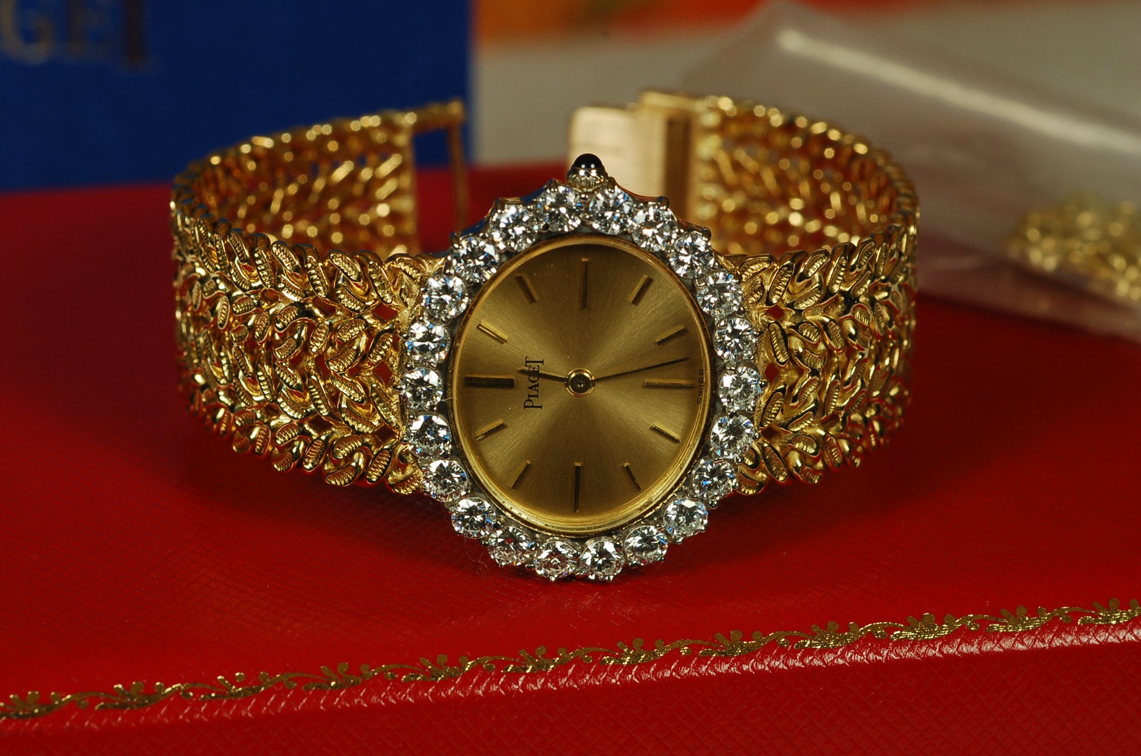 4 500 USD FS Piaget 18K Diamond Jewelry watch 9330 series