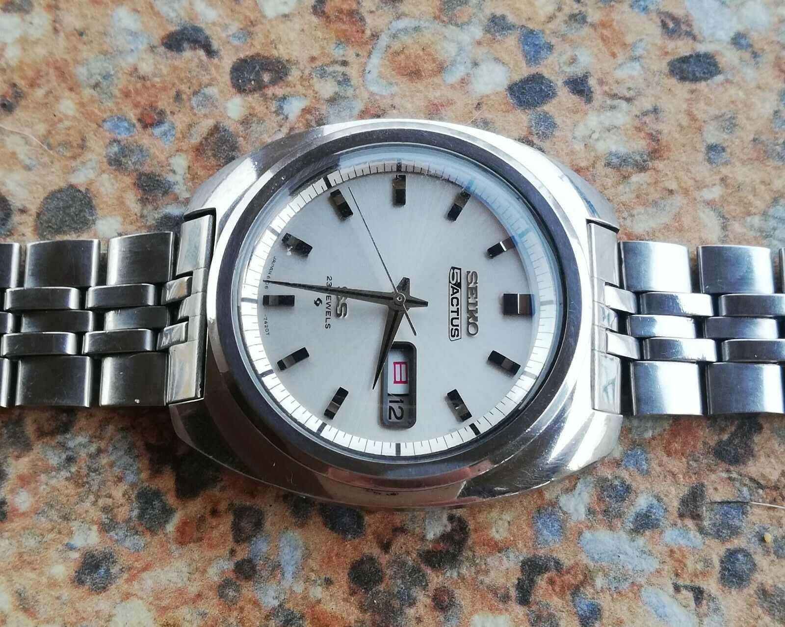 SEIKO 5　ACTUS SS 23JEWELS 6106-7420 セイコー Seiko 5 Actus SS 6106-7420 JDM Cushion Shaped Silver