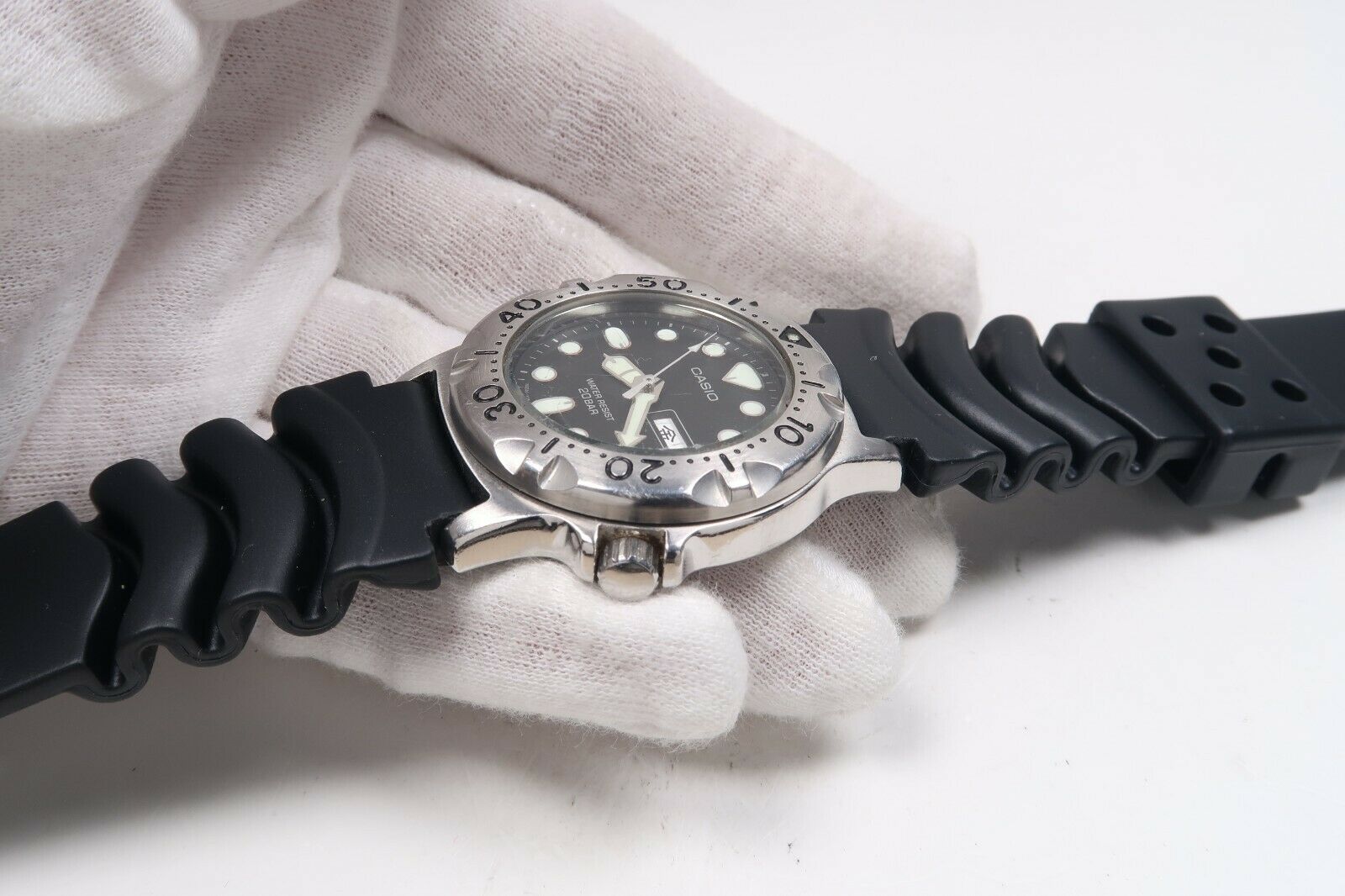 オールドカシオ カジキダイバー MD-723 20BAR 稼働品　NATO新品 CASIO DIVER MD-723 20BAR WATCH JAPAN | WatchCharts Marketplace
