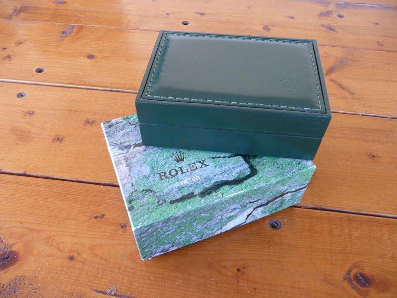 FS: Rolex Box 68.00.02 (Green Box) | WatchCharts Marketplace